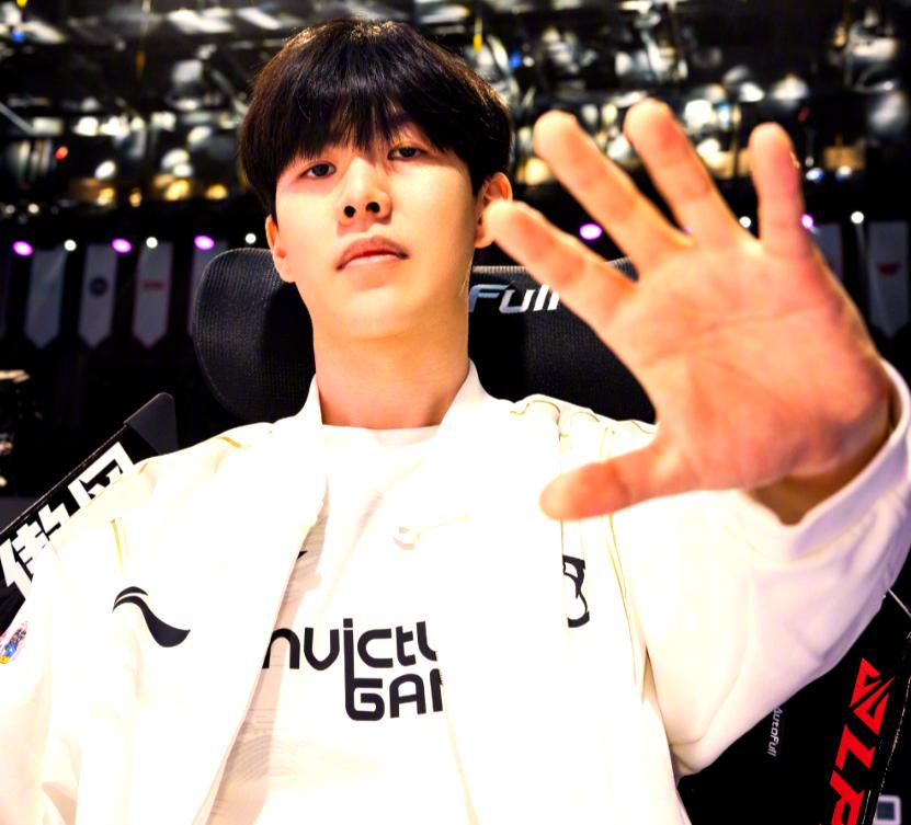 TheShy新星比分优势明显表现惊艳，DWG未来可期！的简单介绍