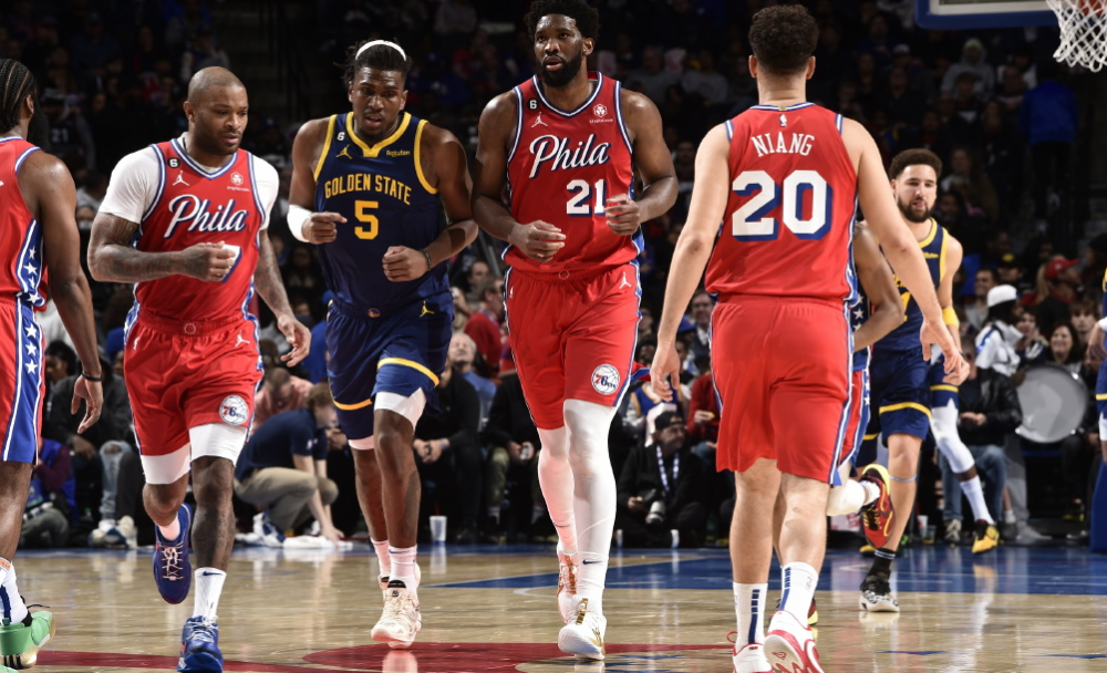 哈登关键节点势不可挡，勇士带队取胜！的简单介绍